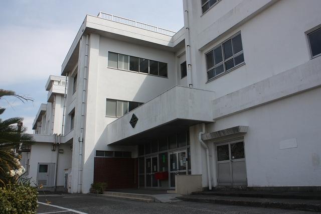 Primary school. 500m to Yokosuka Municipal Kinugasa Elementary School
