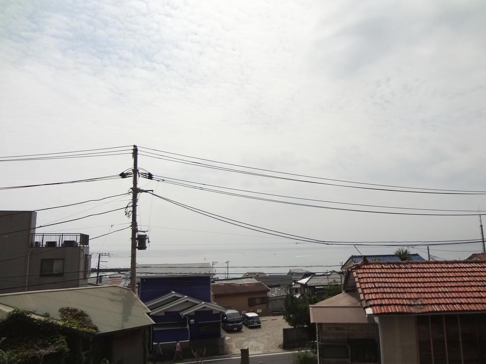 View photos from the dwelling unit. View from the site (July 2013) Shooting