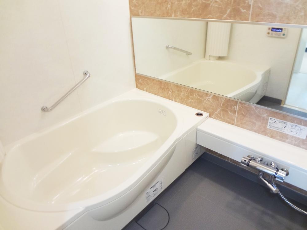 Bathroom. Indoor (July 2013) Shooting