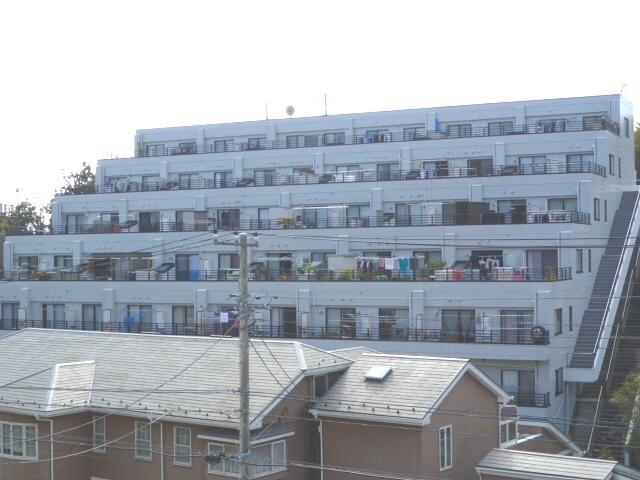 Local appearance photo. Bright apartment