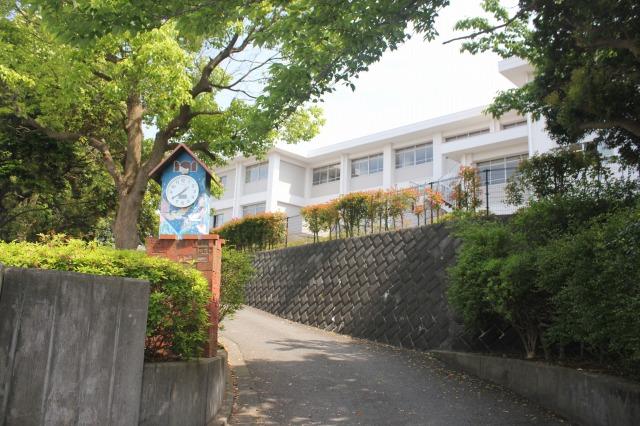 Primary school. 999m to Yokosuka City Ikegami Elementary School