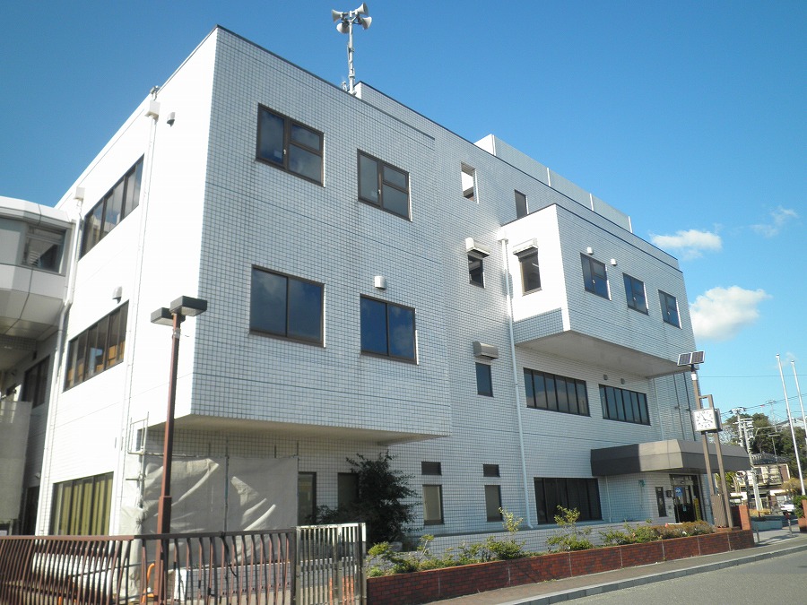Government office. 850m to the north Shimoura administration center (government office)
