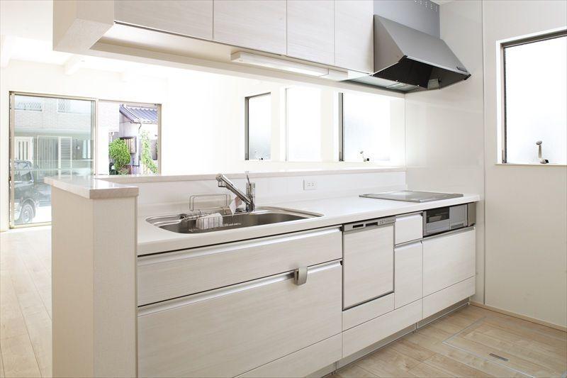 Same specifications photo (kitchen)