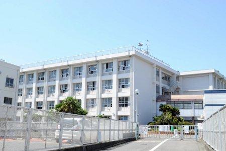 Primary school. 445m up to elementary school Yokosuka Tateno ratio