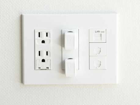 Other.  [Multi ・ media ・ Outlet] Power outlets, Telephone terminal, Internet connection, Installation together TV terminal in each room. Phone is retractable up to one dwelling unit 2 line.