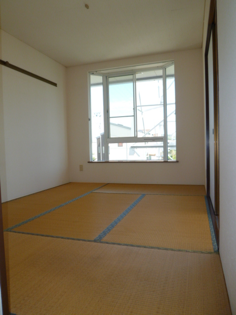 Other room space. Japanese-style room 6 quires