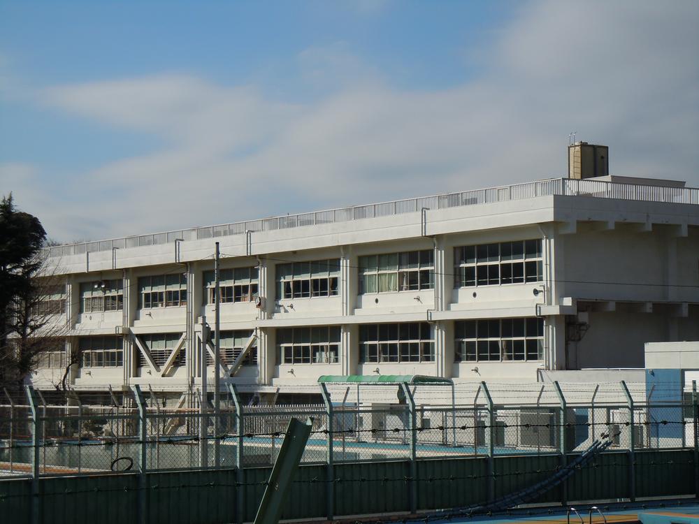 Primary school. 610m to Yokosuka Municipal Mabori Elementary School
