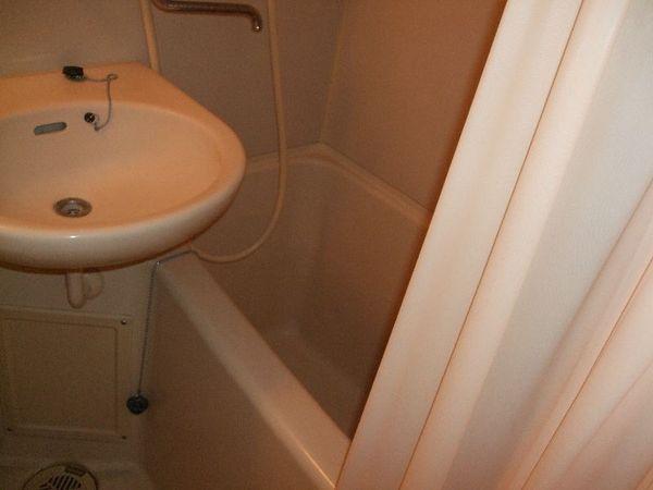 Bath. Bus toilet sharing