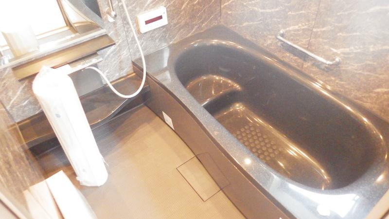 Bathroom. 1 tsubo bus with Reheating function