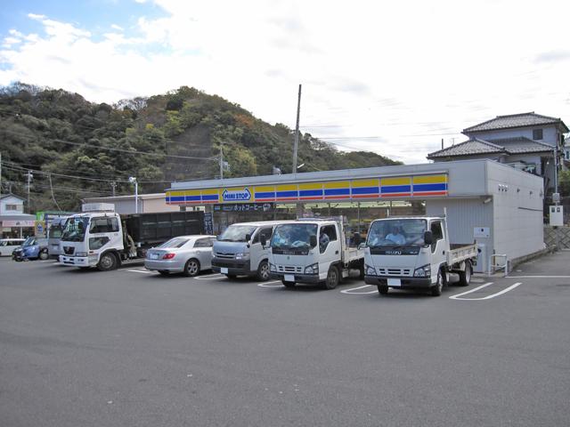 Convenience store. MINISTOP 711m to Yokosuka Yamashinadai shop