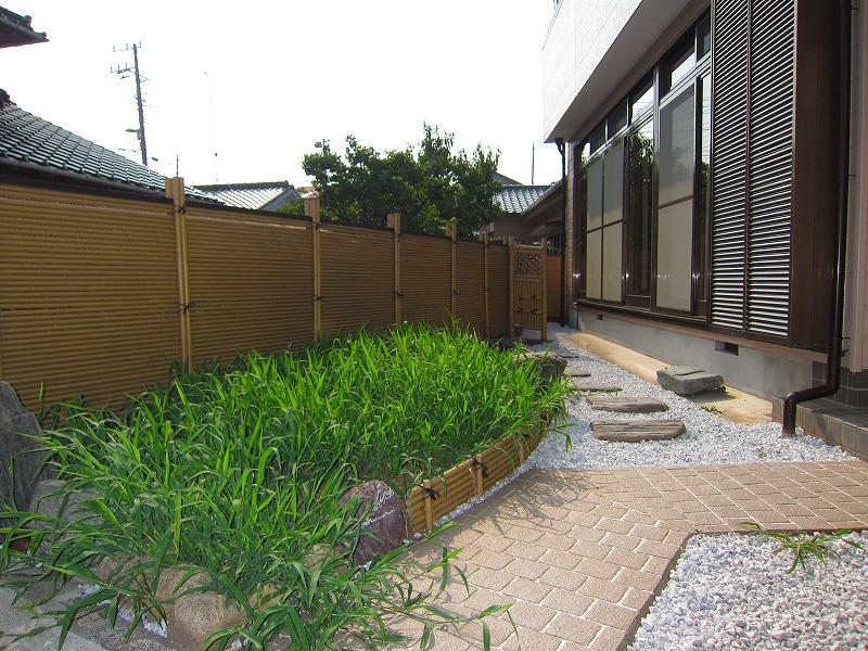 Garden. Since the summer ・ ・ ・ Although grass I have grown up well ・ ・ ・ Changes atmosphere Once planted vegetables and flowers