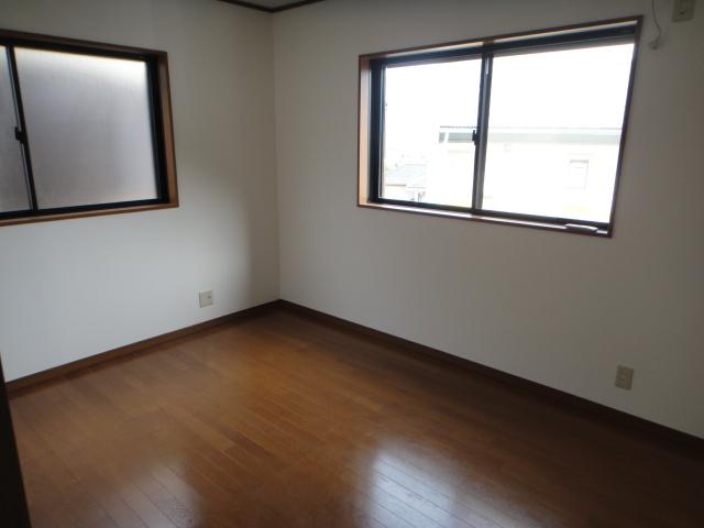 Non-living room. Second floor bedroom. It overlooks the Nobi coast