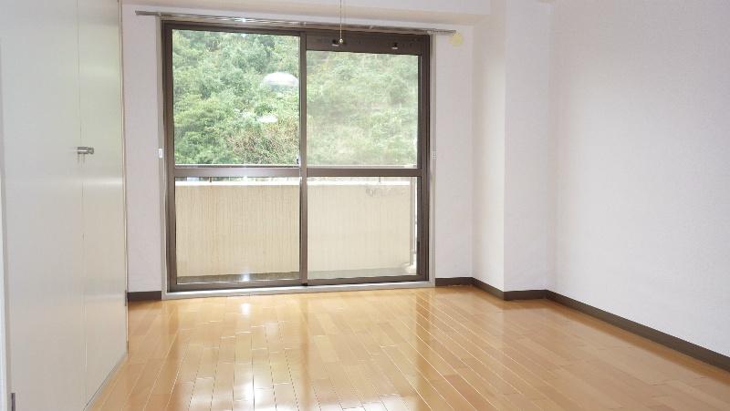 Non-living room. 6.2 tatami Western-style facing the balcony