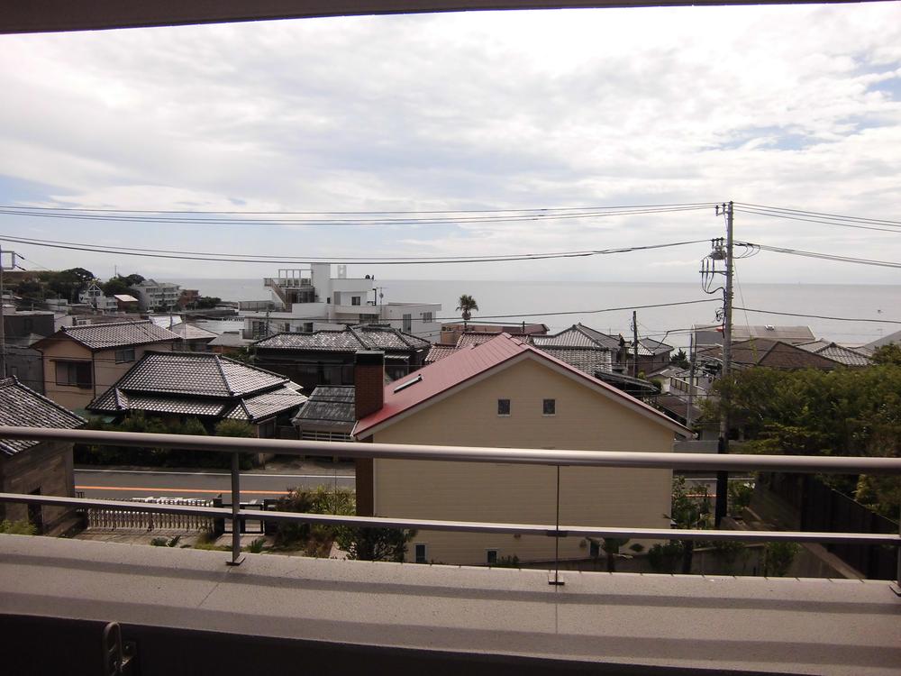 View photos from the dwelling unit. View from local (September 2012) shooting