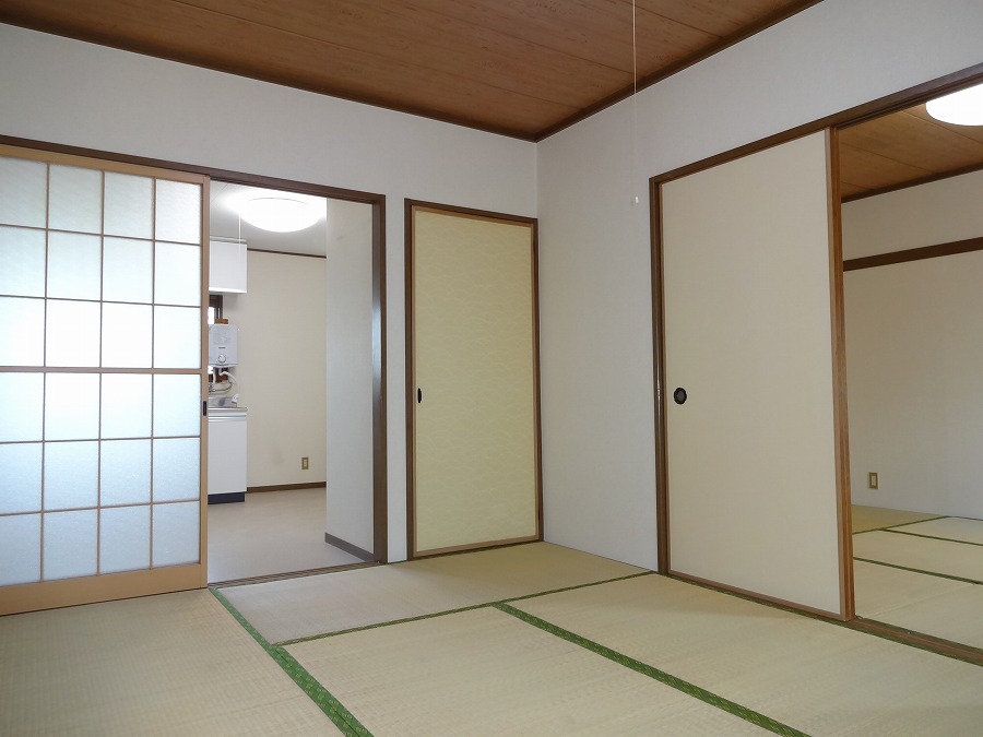 Other room space. Over the dining from Japanese-style