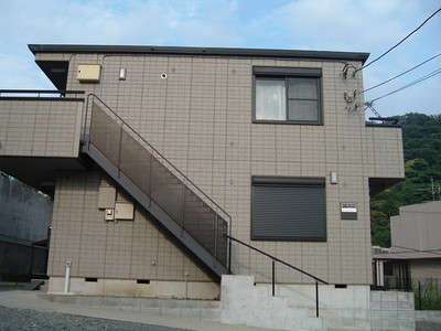 Entrance. Zenshitsuminami facing sunny Seismic fireproof Asahi Kasei Hastings Belle Maison