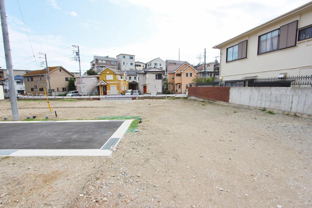 Local appearance photo. Local (10 May 2013) Shooting