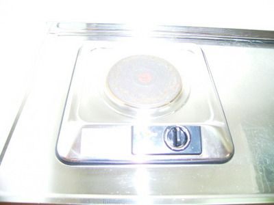Kitchen. 1-neck electric stove