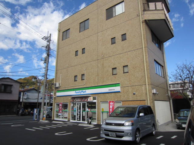 Convenience store. FamilyMart Matsuyama Kinugasa store up (convenience store) 291m