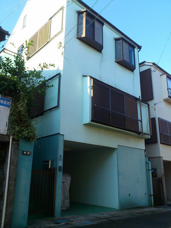 Local appearance photo. For the underground garage, The height of the three-storey