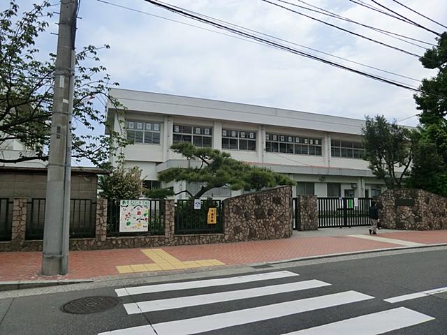Primary school. 337m to Yokosuka Municipal Suwa elementary school