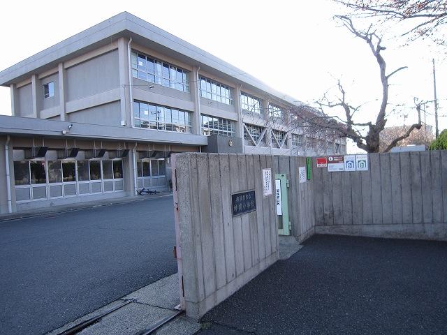 Primary school. 1550m to Yokosuka Municipal Shinmei Elementary School