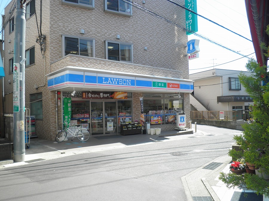 Convenience store. 359m until Lawson Tsukuihama Station before store (convenience store)