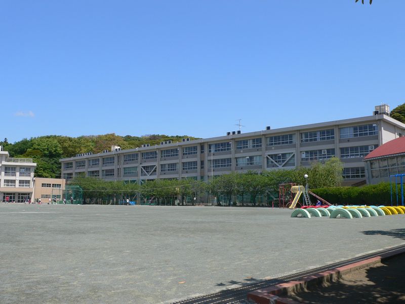 Primary school. 1576m to Yokosuka Municipal Tsukui elementary school (elementary school)