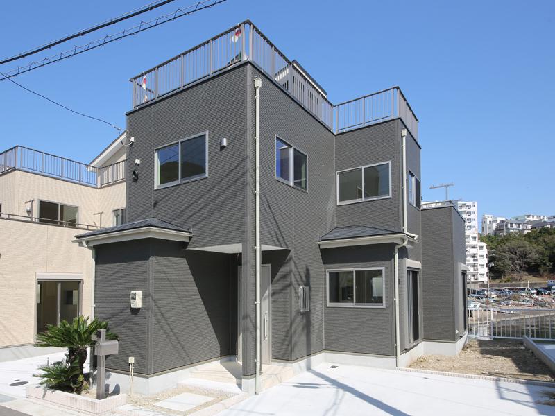 Local appearance photo. 4 Building ・ August finished 2013