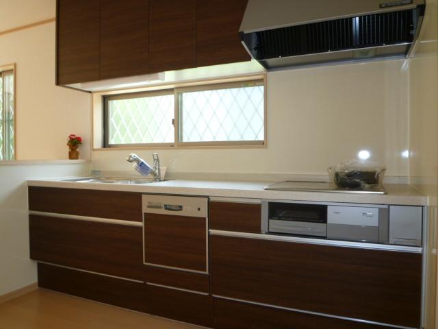 Kitchen. IH kitchen cooking heater