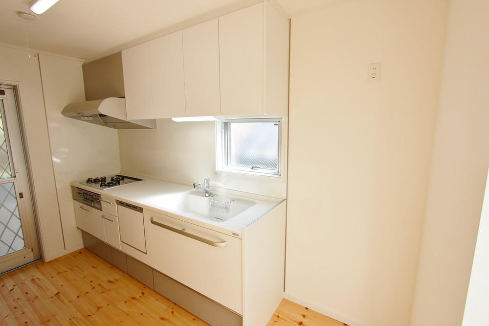 Same specifications photo (kitchen). Example of construction