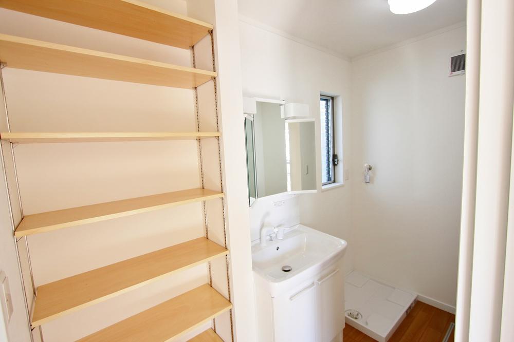 Same specifications photo (bathroom). Example of construction