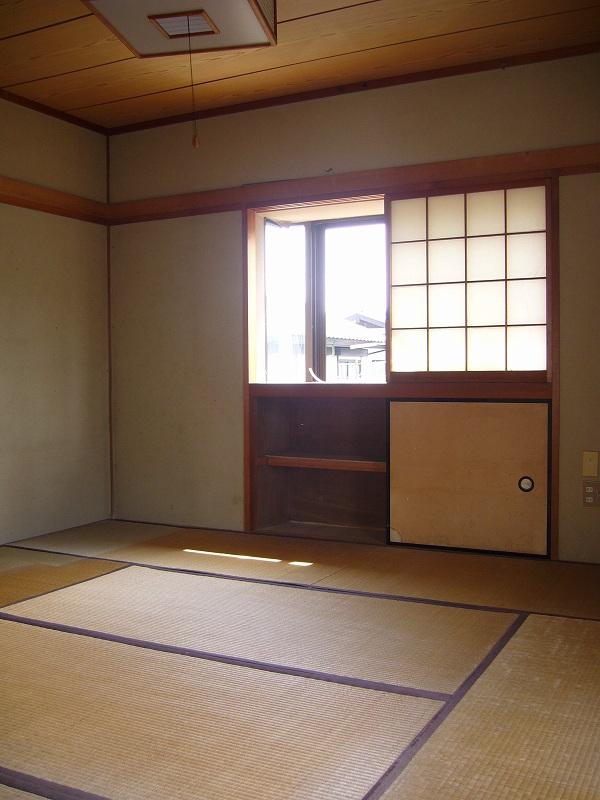 Non-living room. It is the second floor of a Japanese-style room