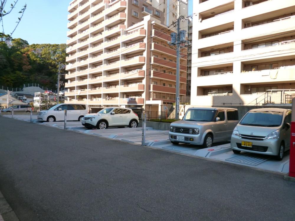 Other common areas. Common areas Parking Lot