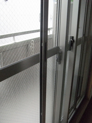 Living and room. Crime prevention ・ Double sash that is effective in soundproof