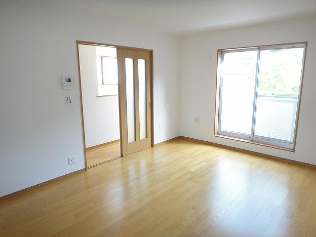 Living. The company construction cases