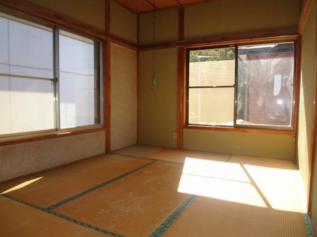 Non-living room. Second floor Japanese-style room