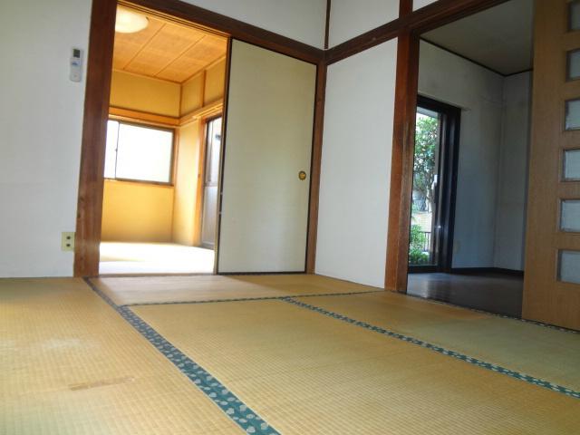 Non-living room. First floor Japanese-style room