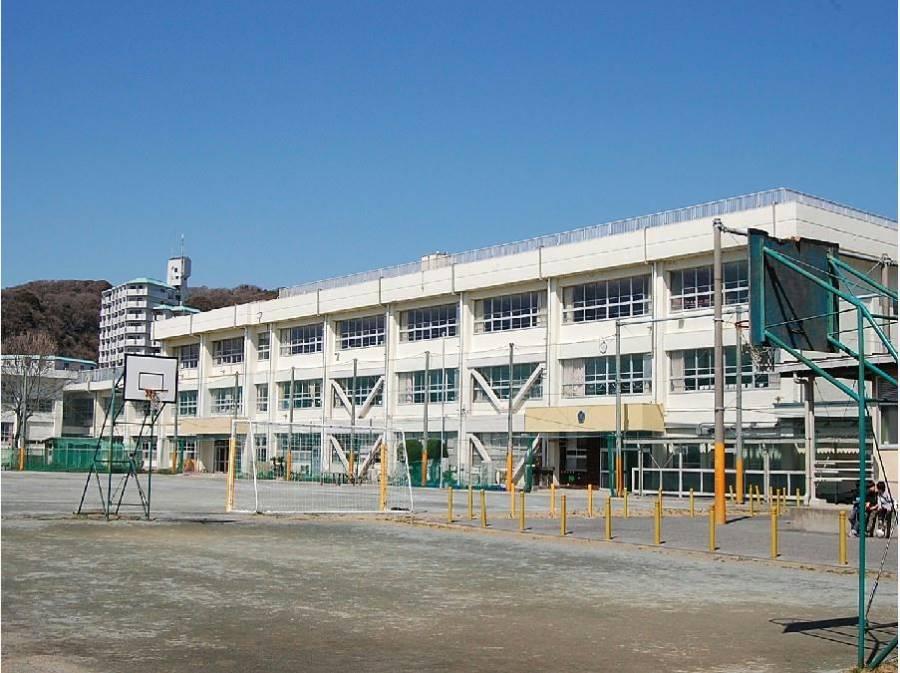Primary school. 1767m to Yokosuka Municipal Okusu Elementary School