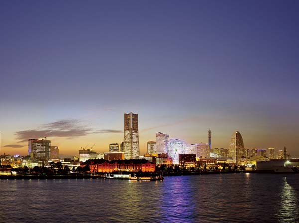Surrounding environment. Minato Mirai as (about 19.3km) business district, As the prefecture's leading shopping area, Yokohama always show the bustle ・ Minato Mirai. To Yokohama area, Direct access from Keikyu main line "Oppama" station will be realized.