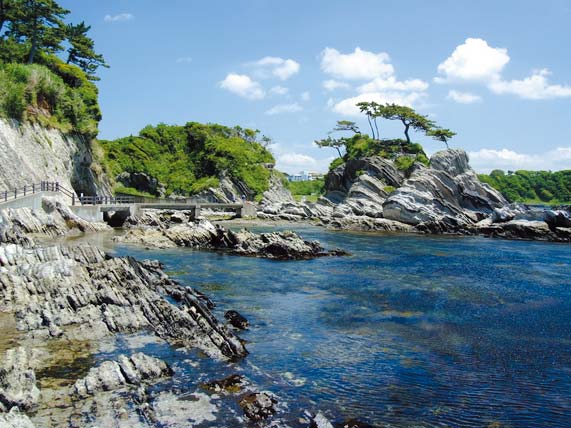 Surrounding environment. Jogasaki (about 28.9km) located in the southern tip of the Miura Peninsula, Jogasaki area, known as fishing spot.