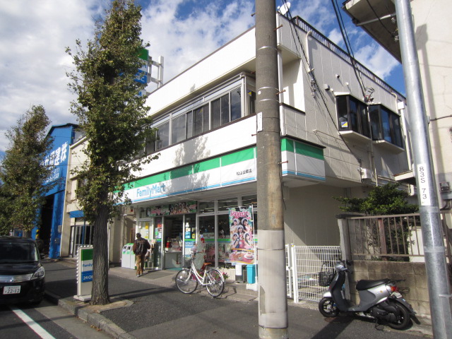 Convenience store. FamilyMart Matsuyama Kugo store up (convenience store) 355m