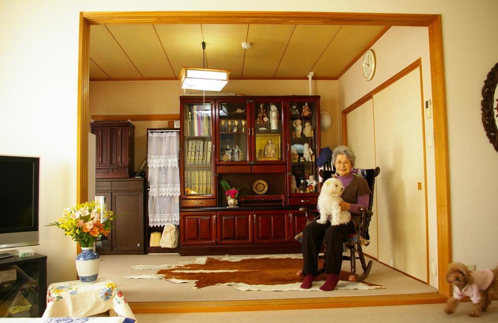 Living. The rooms are very beautiful because it is lived to cherish.  ※ Pets are not kept in actually this room