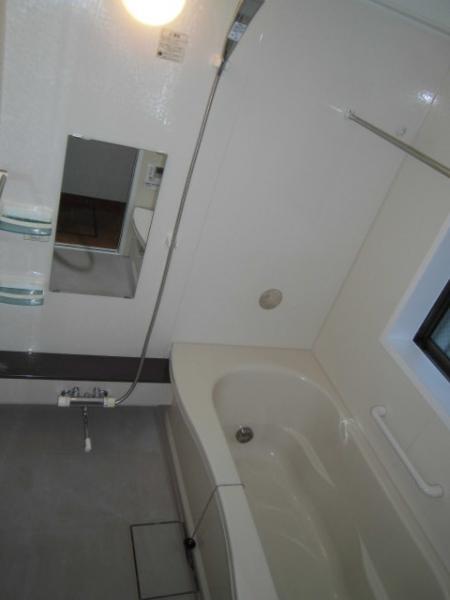 Bathroom. Unit bus is the size of one tsubo type. Or extend the loose leg, Beauty ・ Please heal the fatigue of the day and the sitz bath for health.