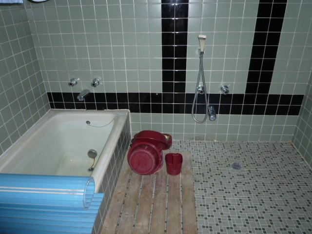 Bathroom. Bathroom is as large as more than 1 tsubo