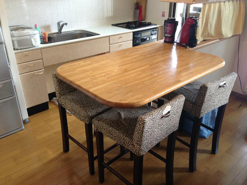 Kitchen. Built-in counter table