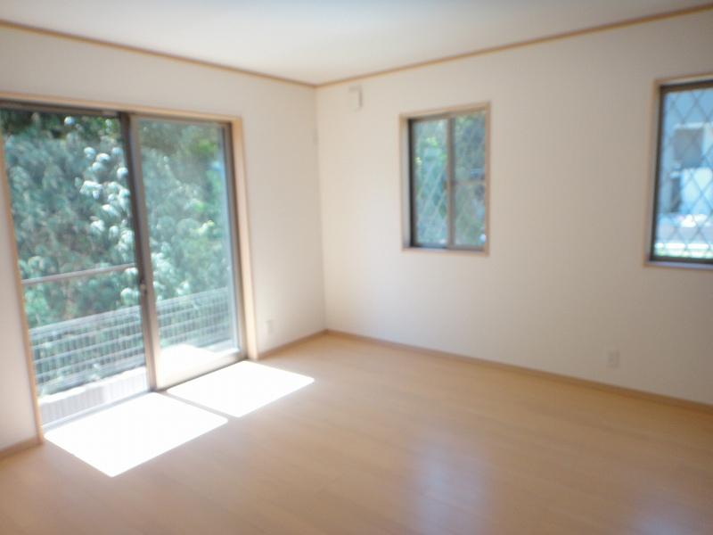 Living. There are also well airy per yang.