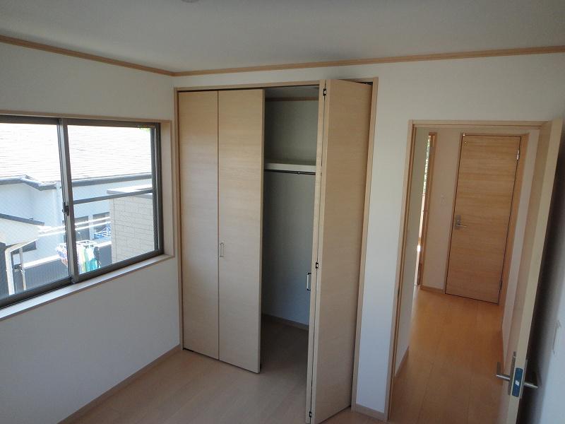 Non-living room. 2 Kaikyoshitsu. Each room closet Yes