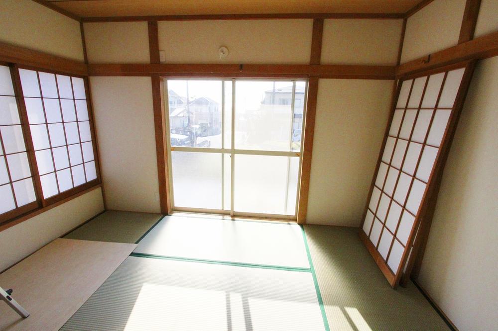 Living. Indoor (12 May 2013) Shooting Bright in the living room instead of the Japanese-style room south