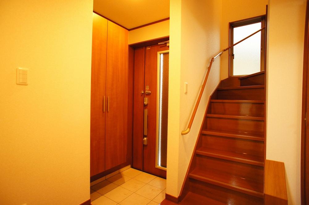 Other introspection. Indoor (12 May 2013) Shooting, Is the entrance near the take of lighting.